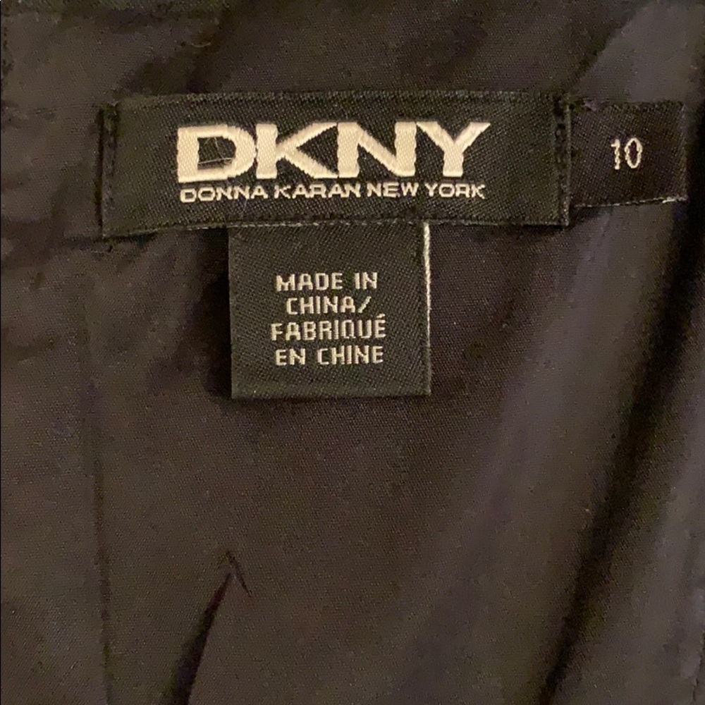 Sexy Strapless DKNY red/black dress 👗 - Picture 7 of 7